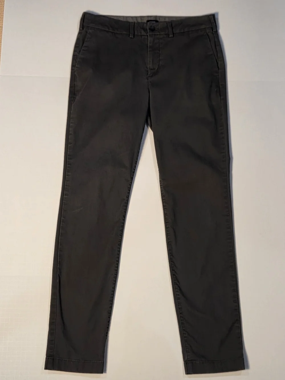 Men's Chinos Flat Front Skinny Fit Charcoal Gray Modern Minimalist Casual 32x34